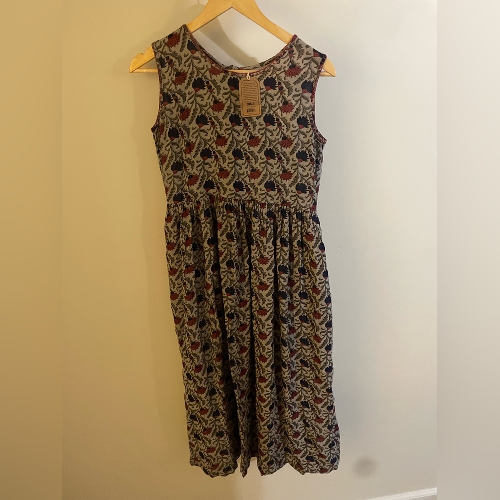 Natural life women’s dress size small